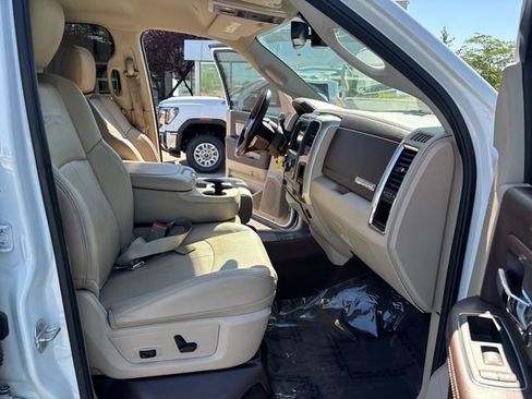 Used 2018 RAM 2500 Laramie AWD/4WD image 38