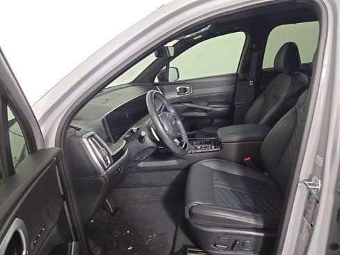 Certified 2025 Kia Sorento SX Prestige image 13