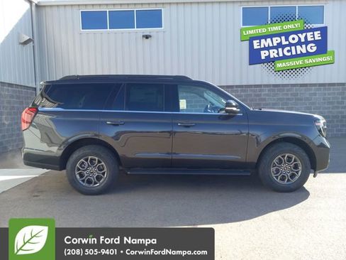 New 2026 Ford Expedition Active AWD/4WD image 2