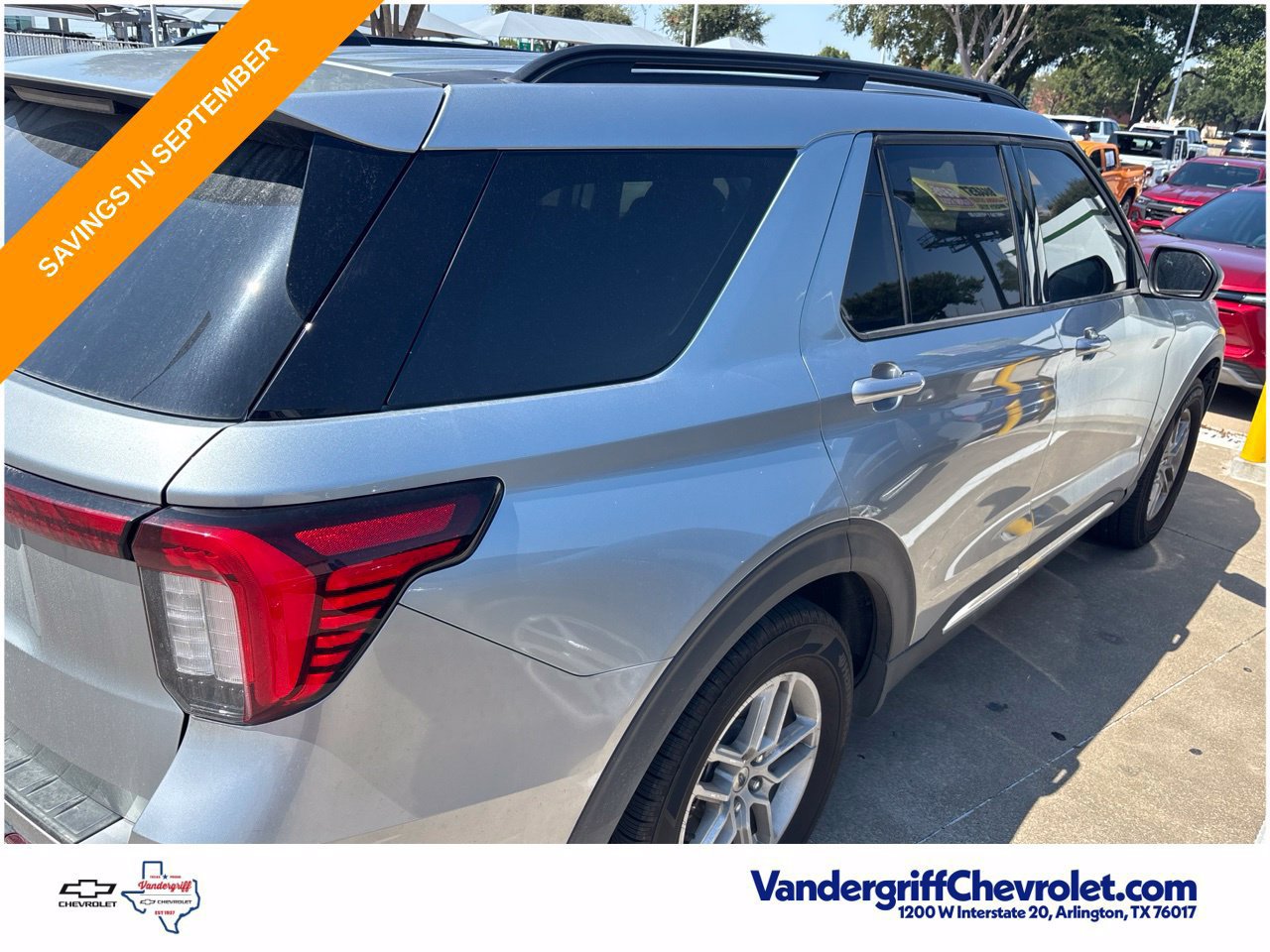 Used 2025 Ford Explorer Active RWD image 7