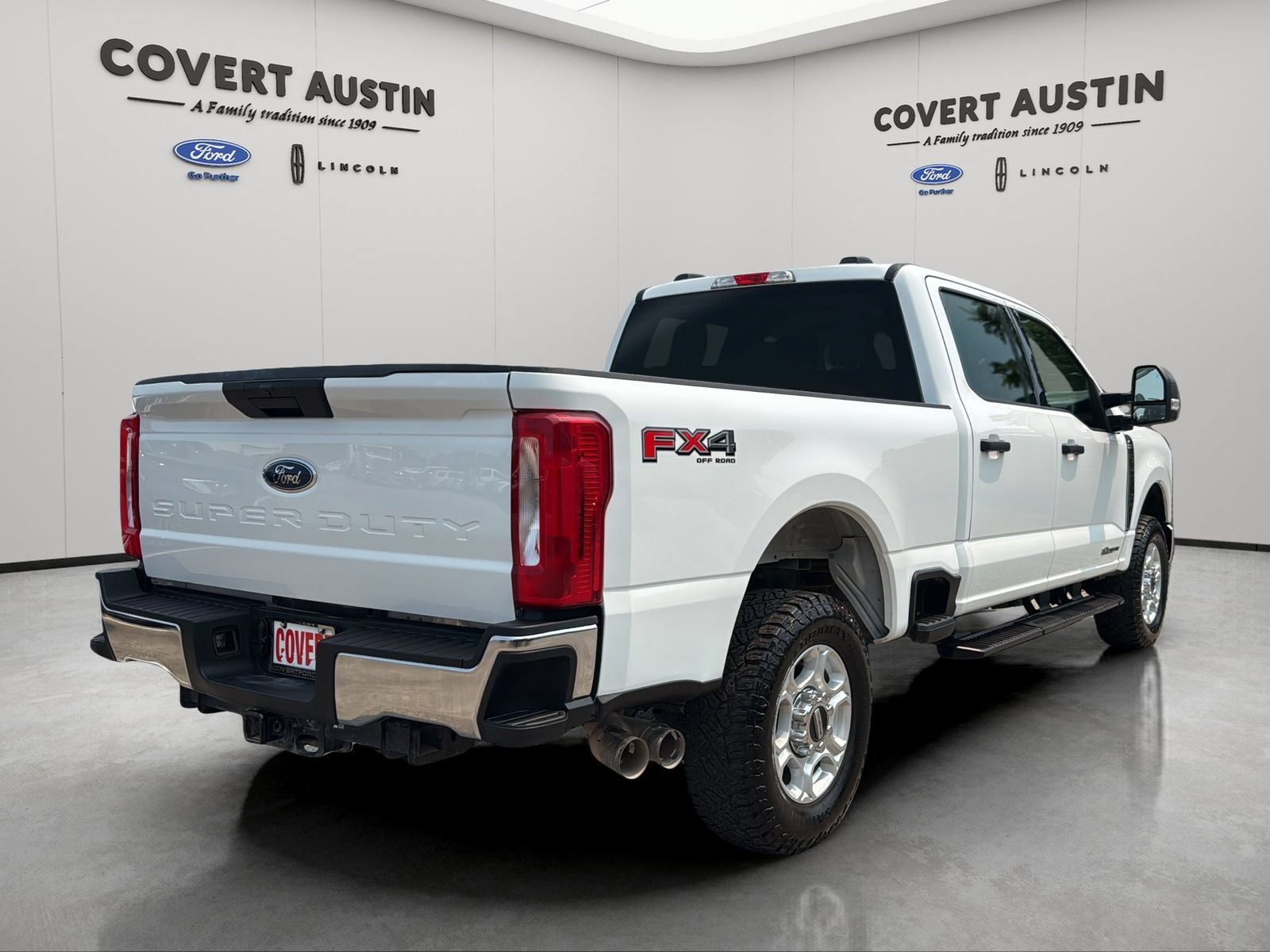 Used 2025 Ford F250 XLT w/ FX4 Off-Road Package AWD/4WD image 4