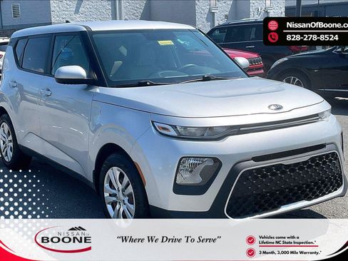 Used 2020 Kia Soul LX FWD image 1