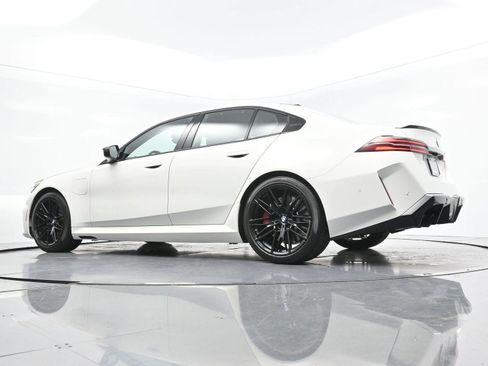 Used 2025 BMW M5 w/ Carbon Package AWD/4WD image 54