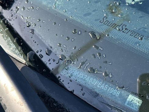 Used 2023 Ford Expedition Max Limited image 3