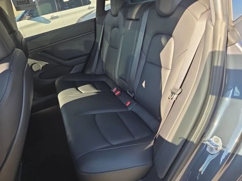 Used 2023 Tesla Model 3 Standard Range image 6