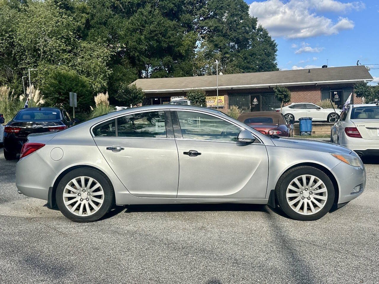 Used 2013 Buick Regal Premium FWD image 8