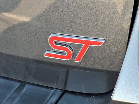 Used 2020 Ford Explorer ST w/ ST Street Pack image 16