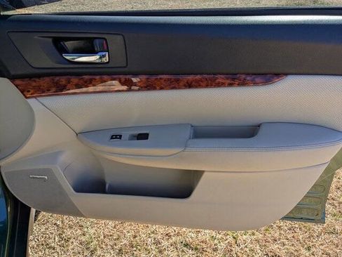 Used 2012 Subaru Outback 2.5i Limited w/ Moonroof Pkg image 36