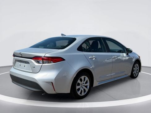 Used 2024 Toyota Corolla LE FWD image 4