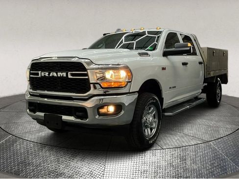 Used 2022 RAM 3500 Tradesman w/ Chrome Appearance Group image 4