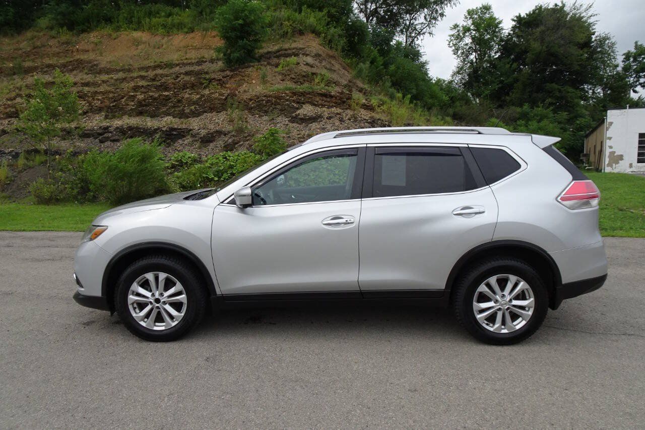Used 2016 Nissan Rogue SV w/ SV Premium Package AWD/4WD image 1