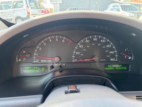 Used 2000 Lincoln LS image 19