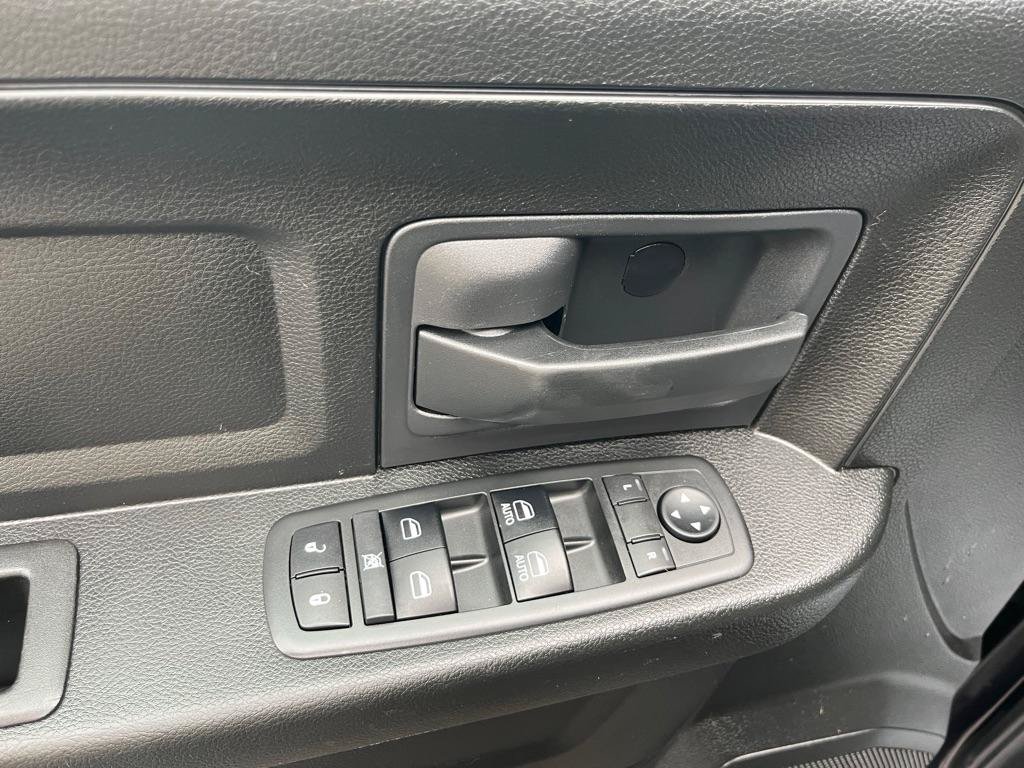 Used 2019 RAM 1500 Express w/ Express Value Package AWD/4WD image 10