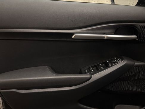 Used 2023 Kia Seltos LX image 11