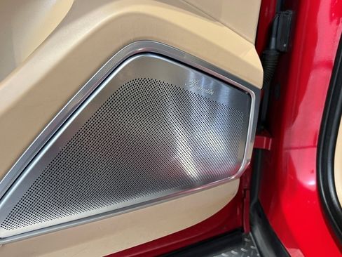 Used 2022 Porsche Cayenne S image 29