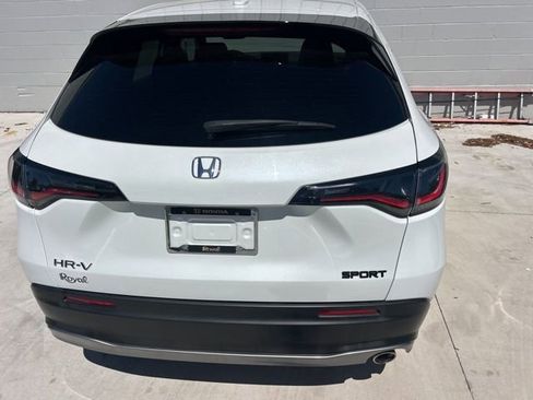 Used 2023 Honda HR-V Sport image 6