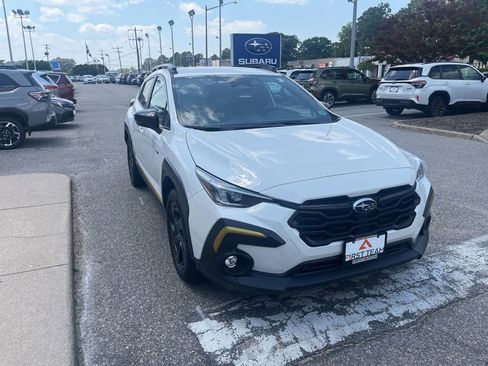Used 2025 Subaru Crosstrek 2.5i Sport w/ Crosstrek Mirror Package AWD/4WD image 2