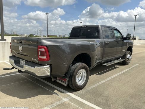 Used 2024 RAM 3500 Laramie w/ Bed Utility Group image 6