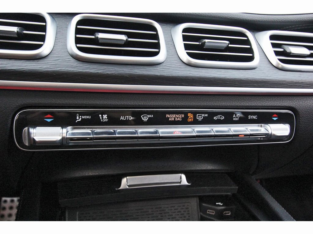 Used 2024 Mercedes-Benz GLS 450 4MATIC image 25