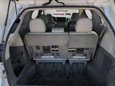 Used 2015 Toyota Sienna XLE Premium image 9