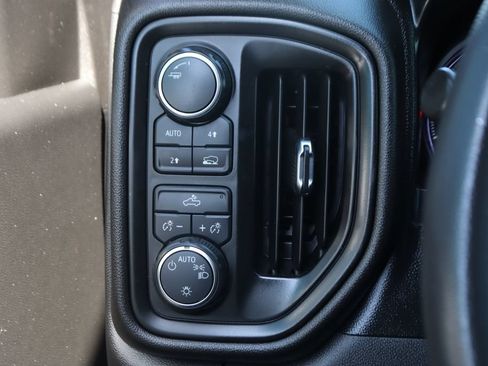 Used 2021 Chevrolet Silverado 1500 Custom AWD/4WD image 19