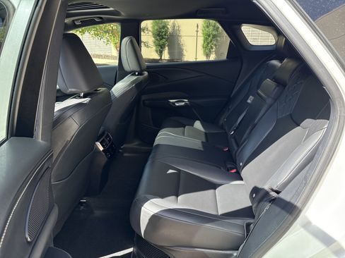 Used 2025 Lexus RX 350h w/ Convenience Package AWD/4WD image 31