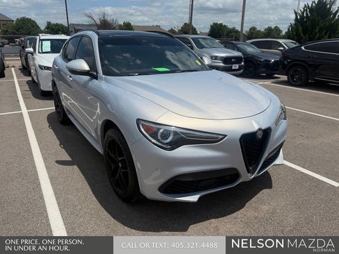 Used 2021 Alfa Romeo Stelvio Ti Sport AWD/4WD image 3