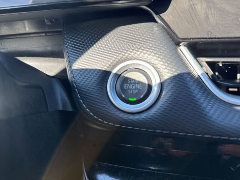 Used 2025 Chevrolet Equinox LT image 24