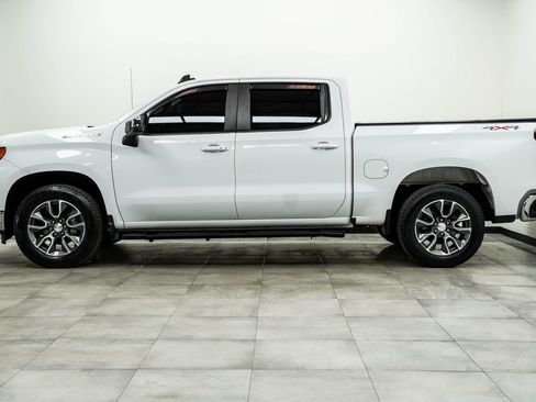 Used 2022 Chevrolet Silverado 1500 LT AWD/4WD image 8