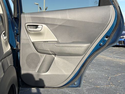 Used 2018 Kia Niro LX image 19