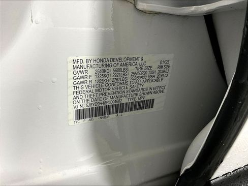 Certified 2023 Acura MDX FWD w/ Technology Package image 18