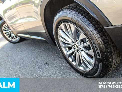 Used 2025 Cadillac XT4 Premium Luxury FWD image 14