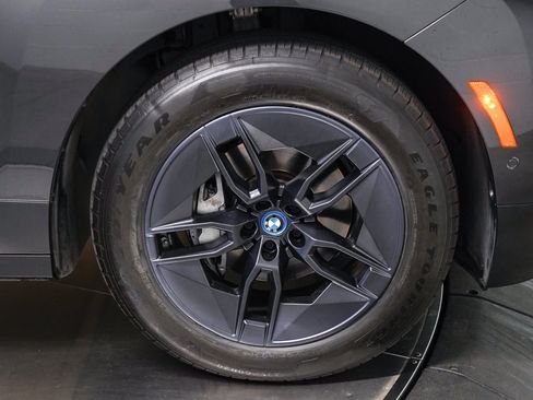 Certified 2024 BMW iX xDrive50 w/ Convenience Package AWD/4WD image 10