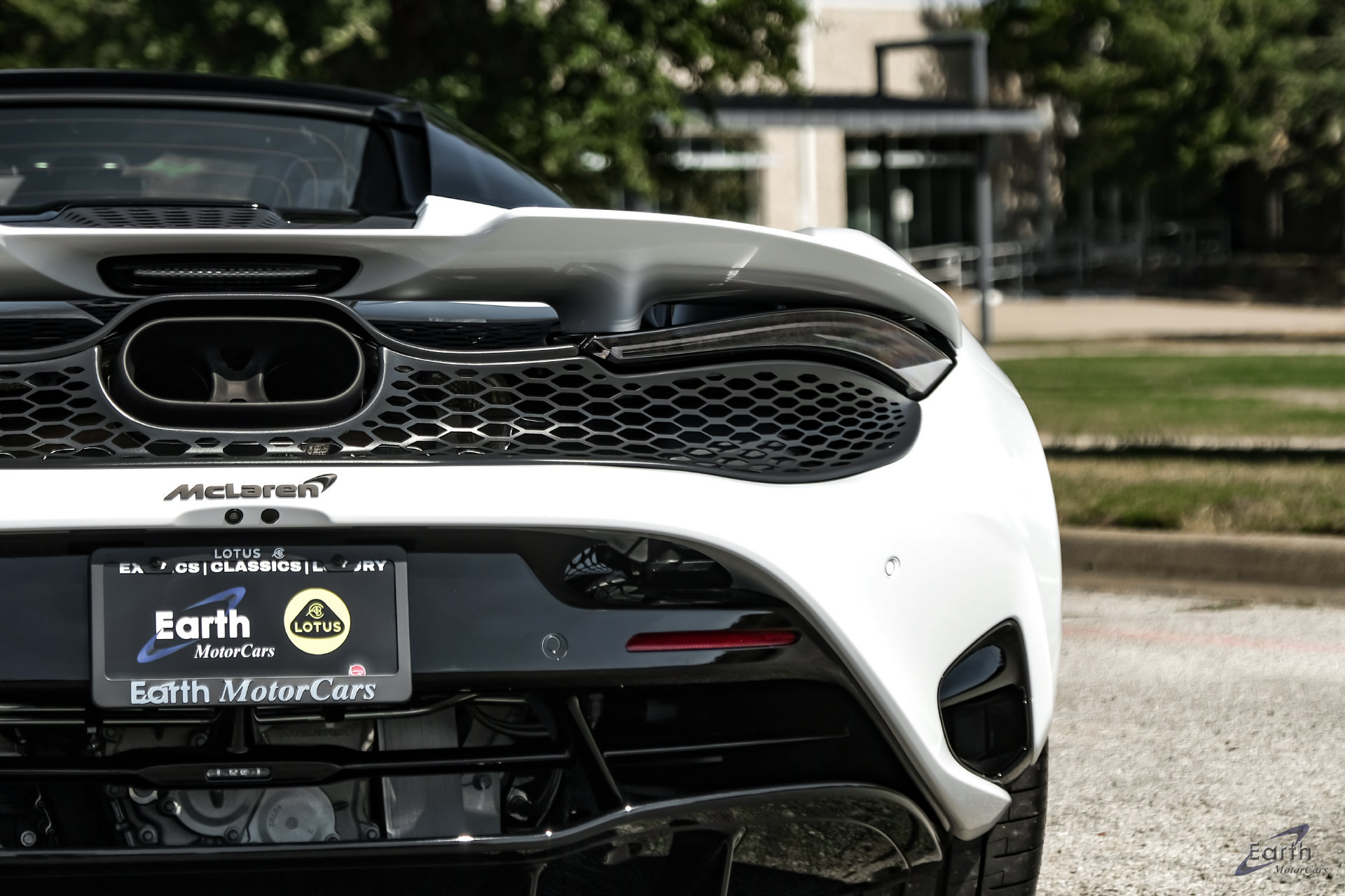 Used 2025 McLaren 750S Spider RWD image 22