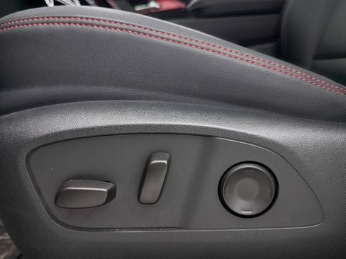 Used 2024 Chevrolet Traverse RS w/ LPO, Floor Liner Package AWD/4WD image 28