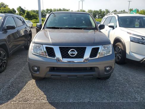 Used 2019 Nissan Frontier SV w/ Value Truck Package RWD image 3
