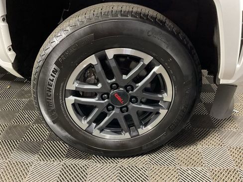 Used 2024 Toyota Tacoma TRD Sport w/ TRD Sport Upgrade Package image 39