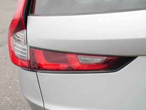 Used 2024 Honda CR-V LX image 17