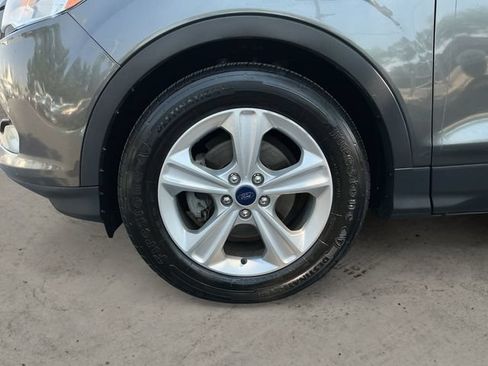 Used 2015 Ford Escape SE w/ Equipment Group 201A FWD image 9