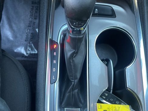 Used 2022 Chevrolet Malibu LT image 17