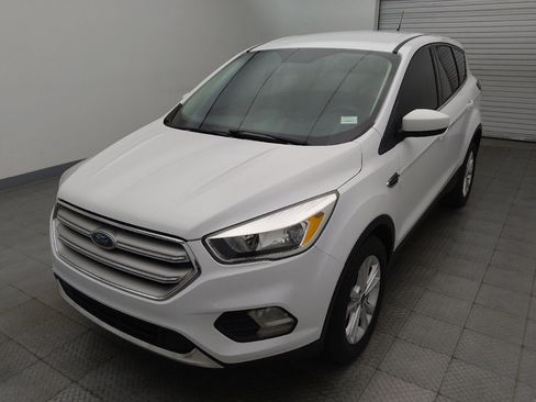 Used 2019 Ford Escape SE FWD image 15