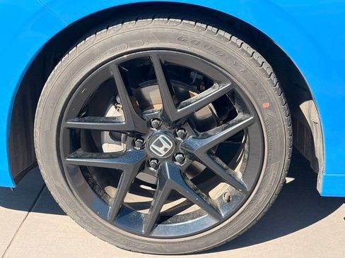 Used 2023 Honda Civic Sport image 4