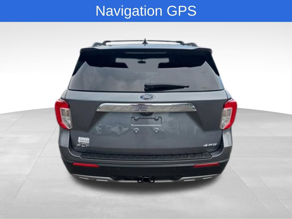Used 2022 Ford Explorer XLT w/ Equipment Group 202A AWD/4WD image 4