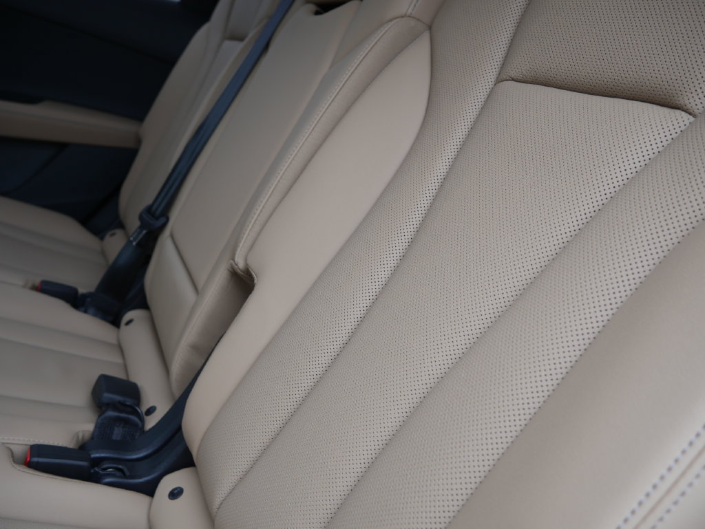 Used 2025 Audi Q7 3.0T Premium Plus w/ Premium Plus Package AWD/4WD image 27