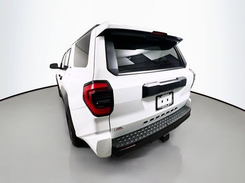 Used 2025 Toyota 4Runner SR5 AWD/4WD image 8