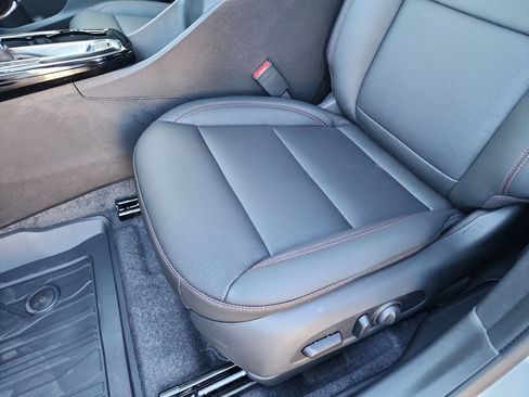 New 2026 Chevrolet Trax RS image 15