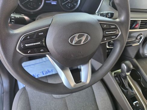 Used 2019 Hyundai Santa Fe SE FWD image 17