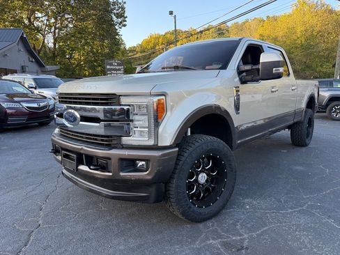 Used 2017 Ford F250 King Ranch w/ King Ranch Ultimate Package image 3