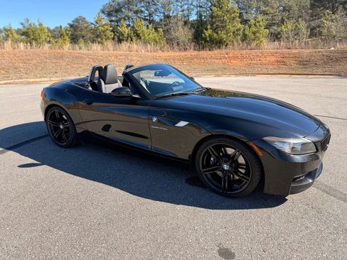 Used 2011 BMW Z4 sDrive35is image 15