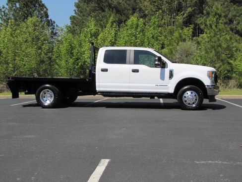 Used 2022 Ford F350 XL w/ Power Equipment Group image 4